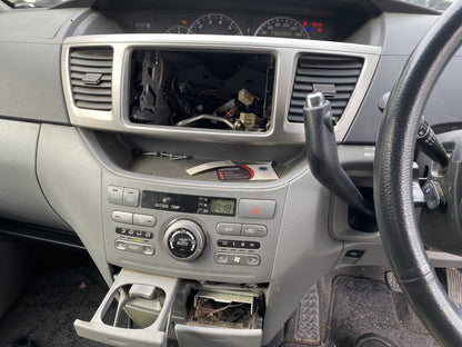 2007 Toyota Voxy AZR60- Dismantling For Parts
