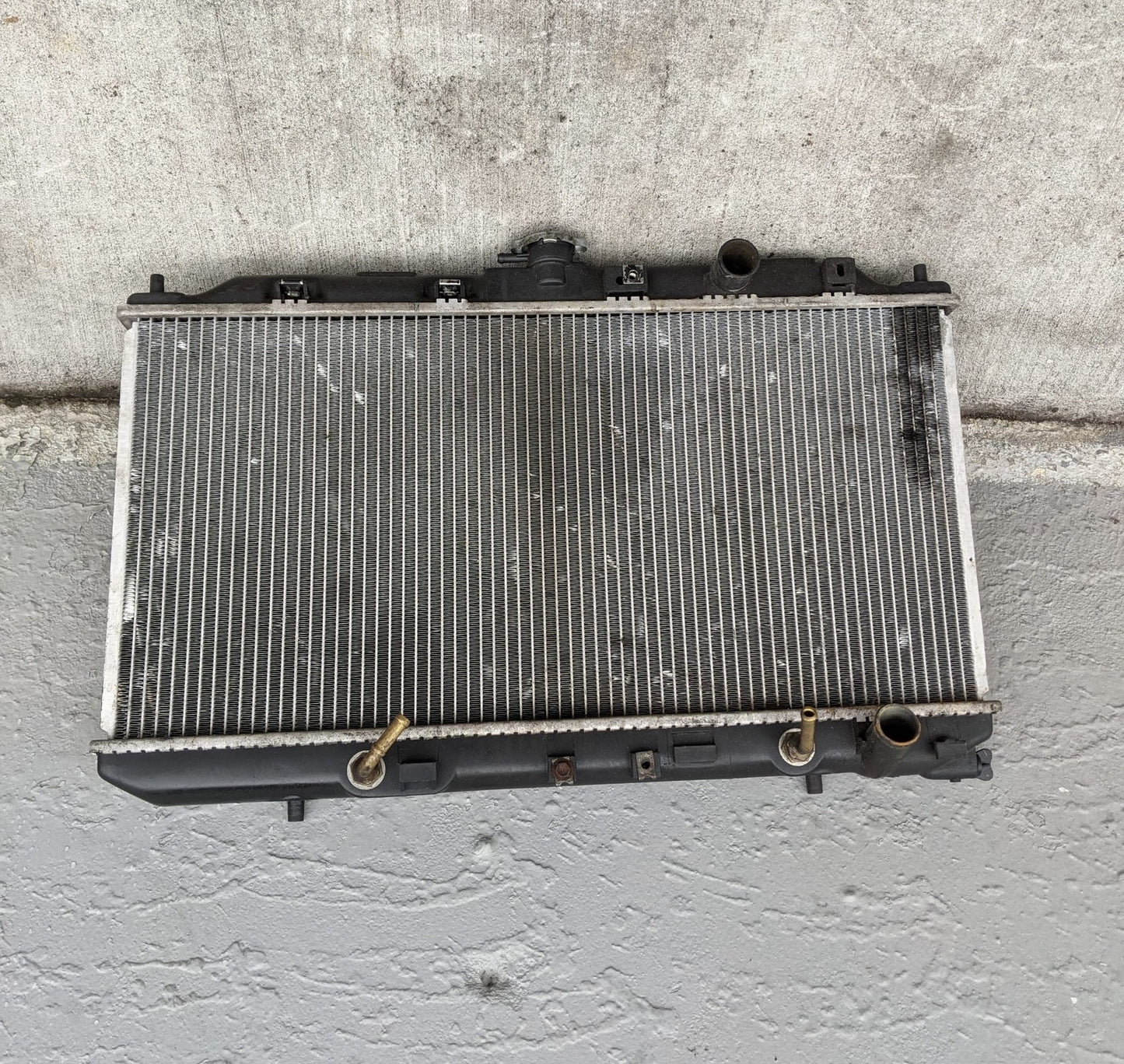 1990 Honda Integra- Radiator PN: Auto type but can also be used for manual type