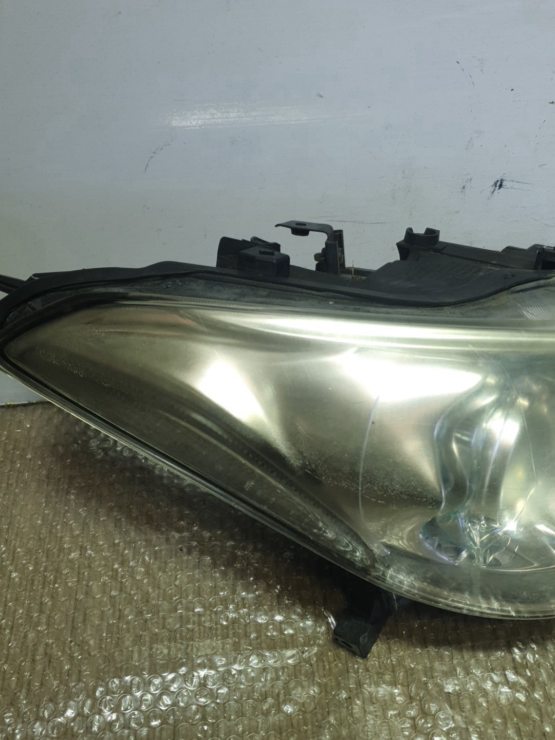 2011 Nissan Fuga- Right Headlight PN: see photos