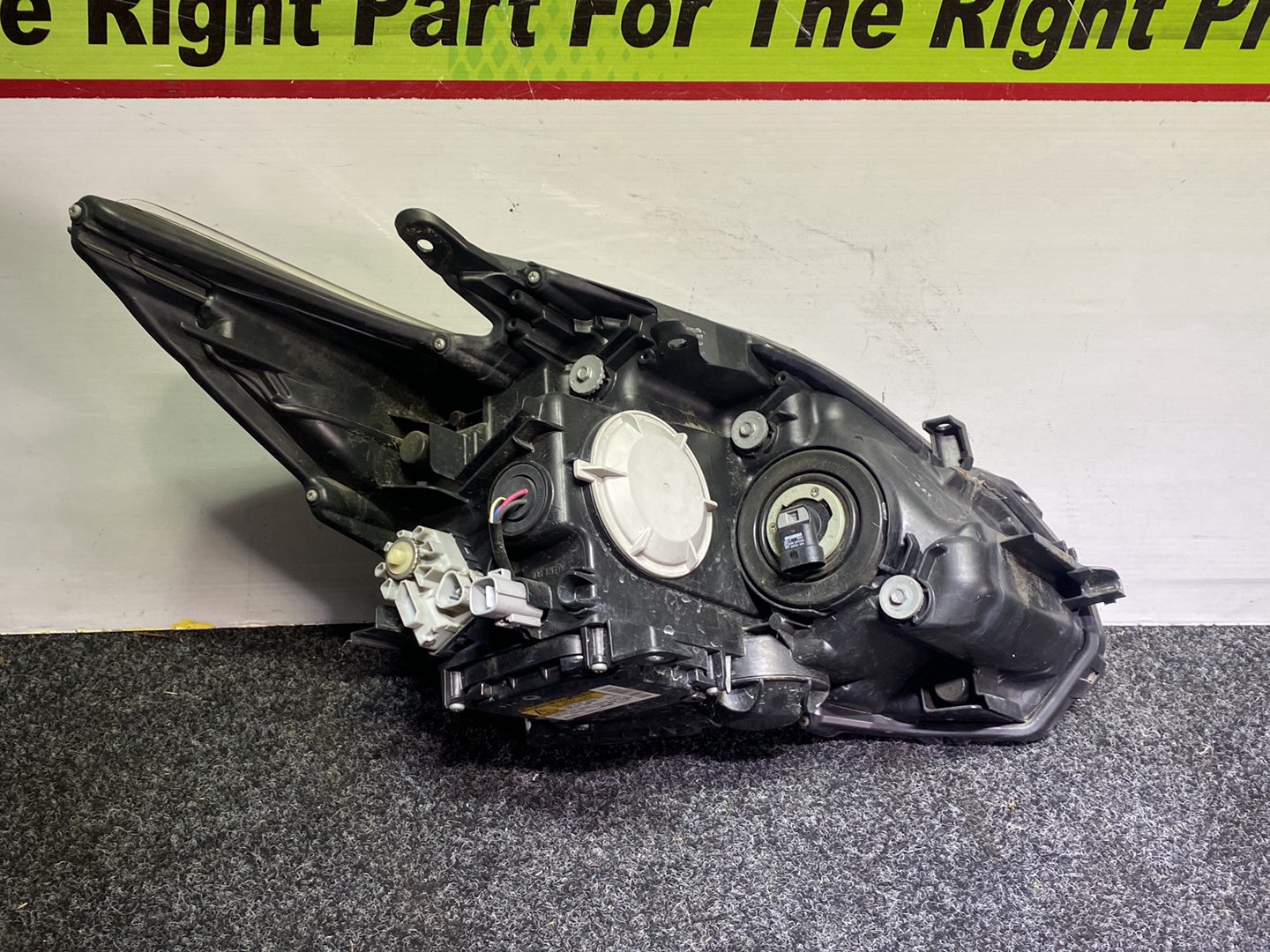 2014 Toyota Prius - Left Headlight PN: KOITO 47-52