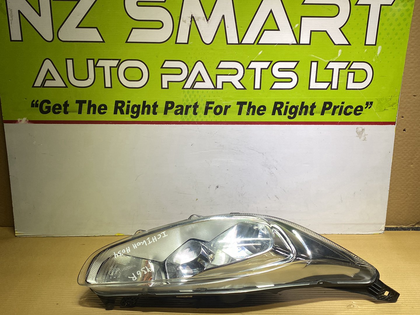 2014 Ford Fiesta- Right Headlight PN:
