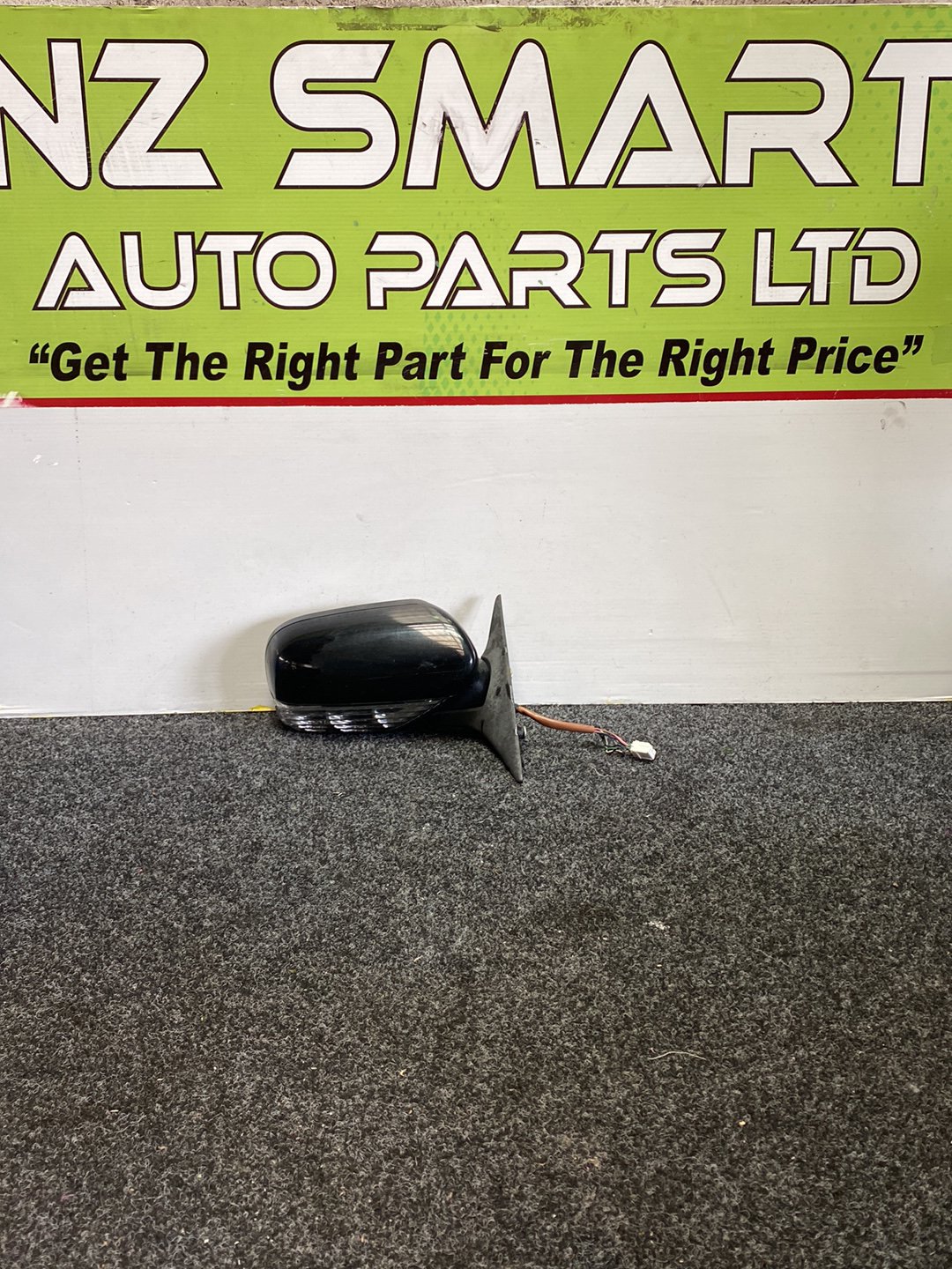 Subaru Legacy - Right Door Mirror PN: vc02-015