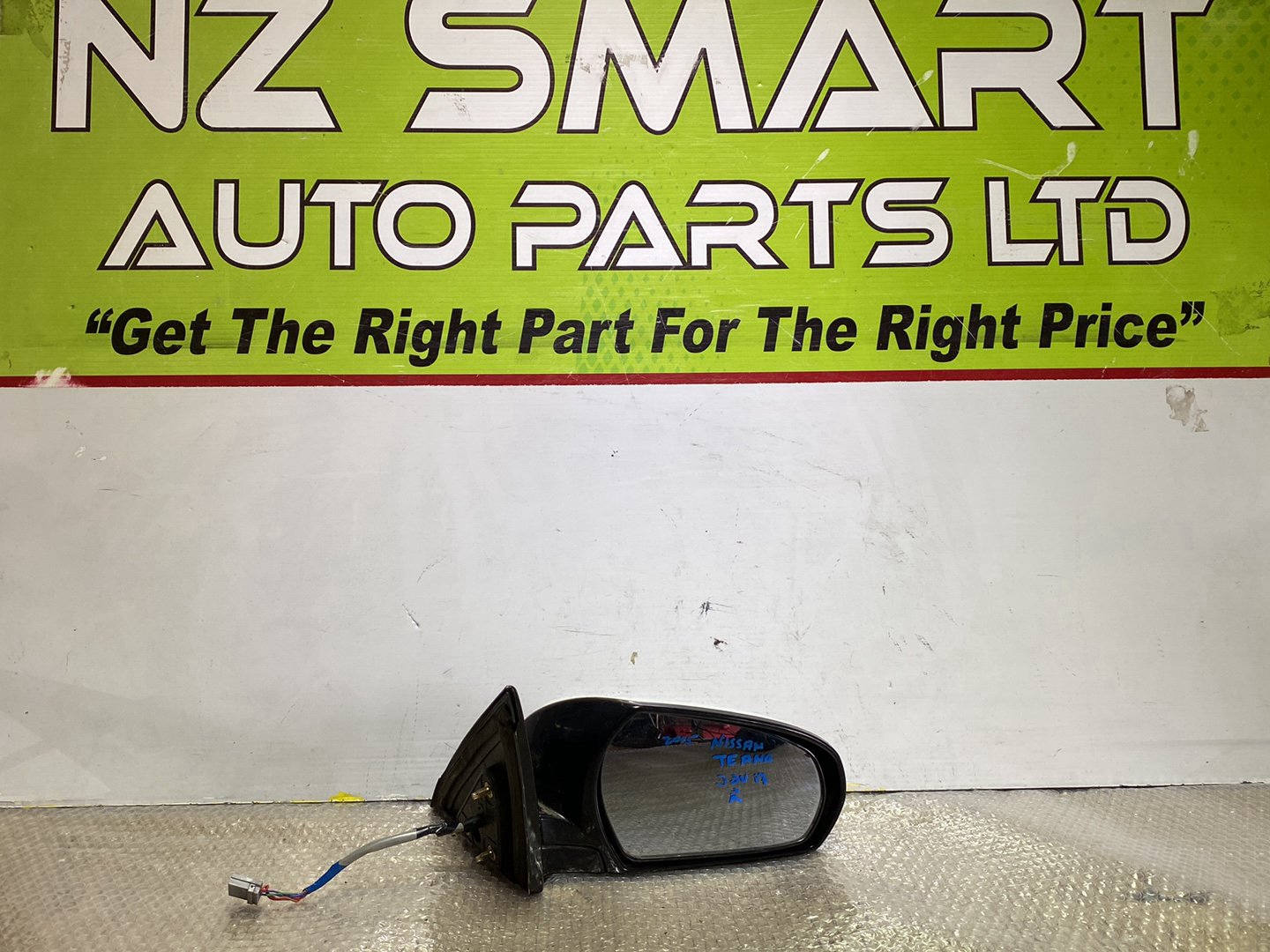 2005 Nissan Teana- Right Door Mirror PN: 5 wires