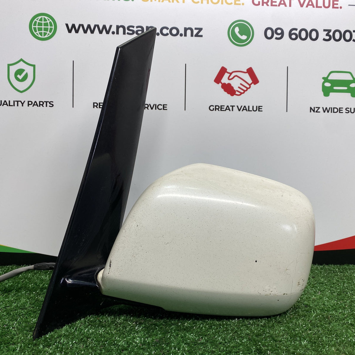 2005 Toyota Alphard - Left Door Mirror PN: 5 Wires