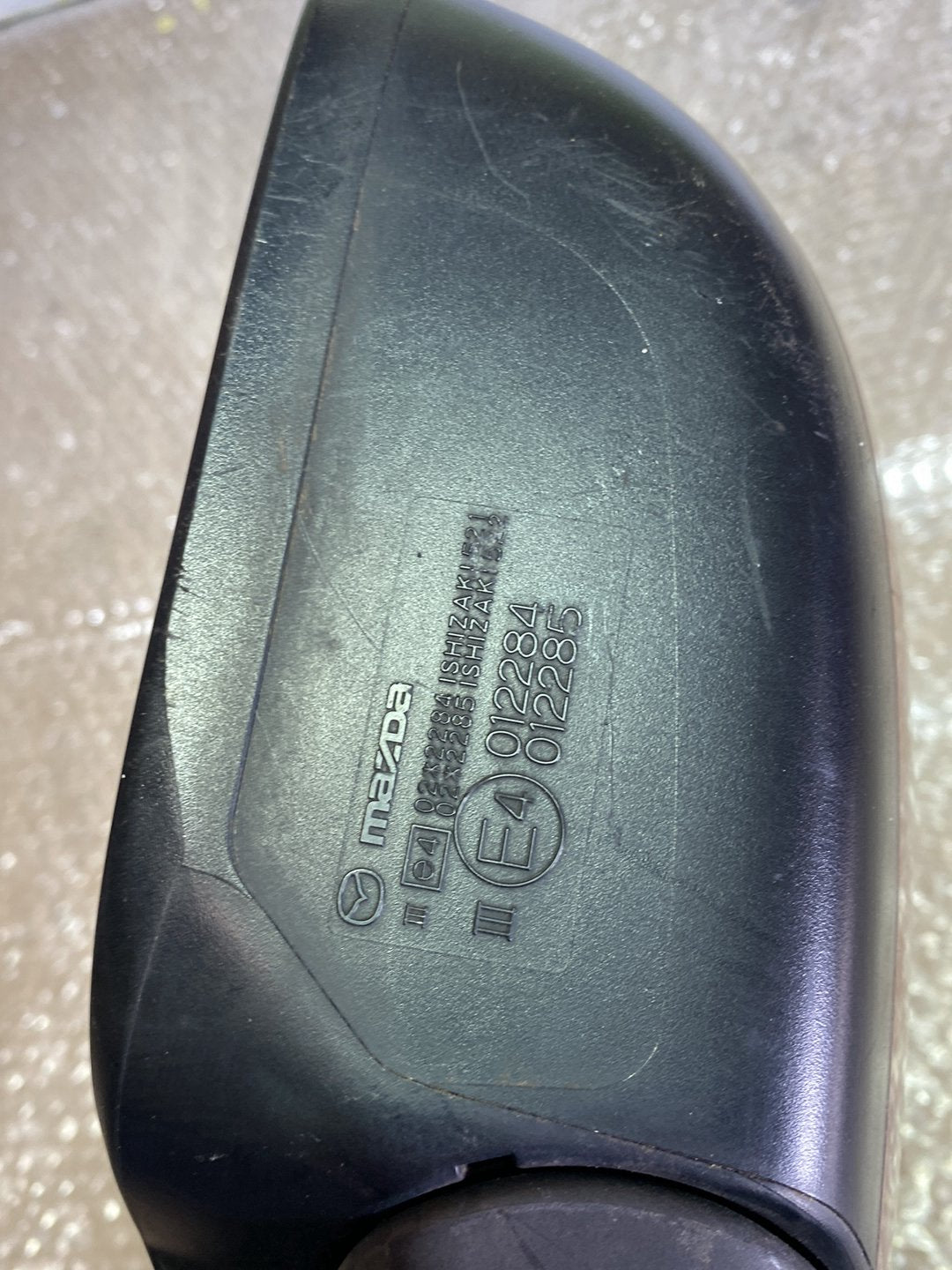 2006 Mazda MPV- Right Door Mirror PN: 7 wires