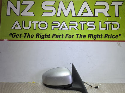2006 Nissan Bluebird Sylphy- Right Door Mirror PN: 5 wires