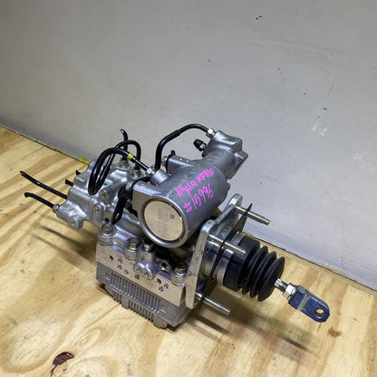 2017 Toyota Aqua NHP10 - ABS Pump PN: see photo