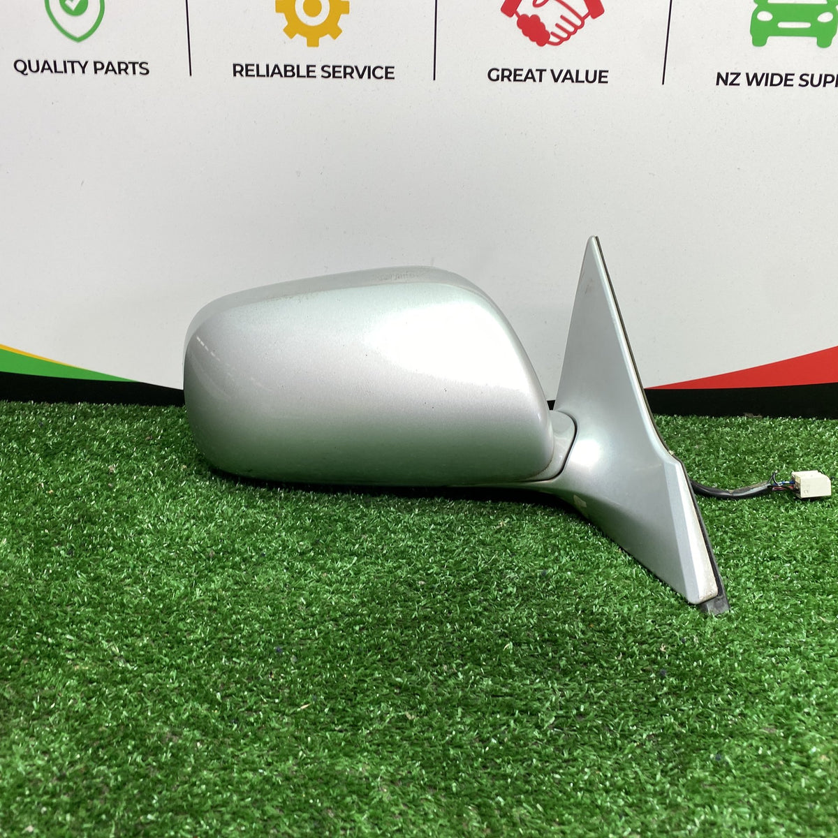 2005 Used Toyota Mark X - Right Door Mirror PN: 7 wires