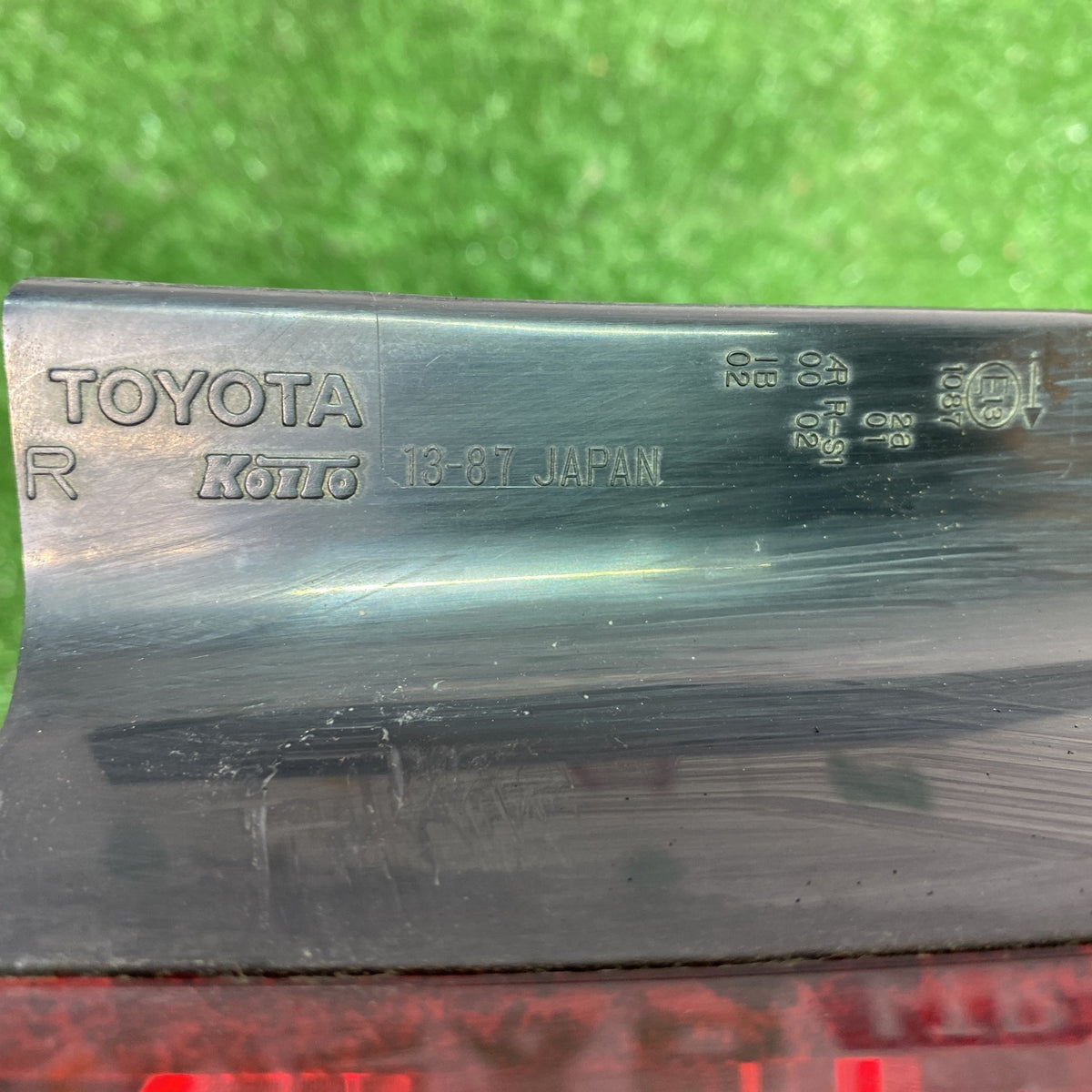 Apr 2004 to Jun 2007 - Used Toyota Corolla ZZE122 Hatchback Built in Japan VIN JTD - Right Taillight - Lens# 13-87