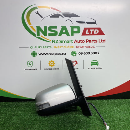 2008 Nissan Serena C25 - Right Door Mirror PN: 7 wires