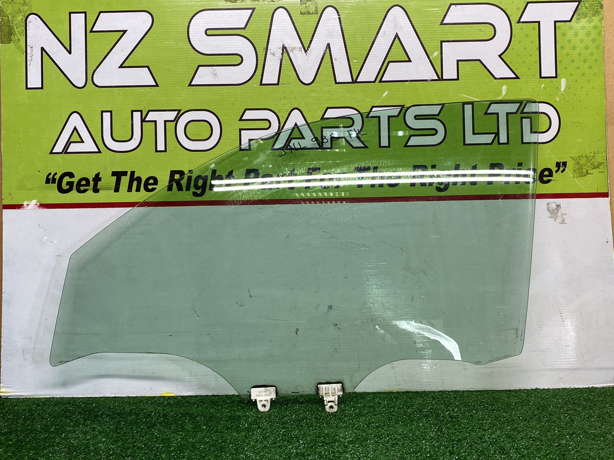 2010 Nissan March - Left Front Door Glass PN: M2E2