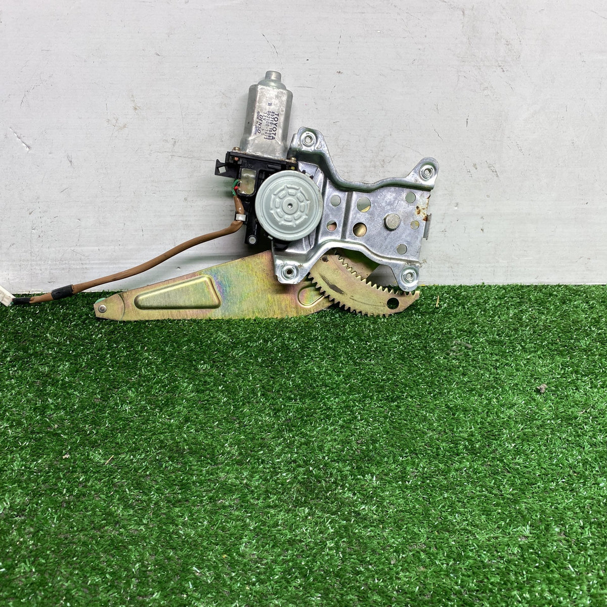 1997 Used Toyota Starlet - Left Rear Window Regulator/Motor PN: 6876016030