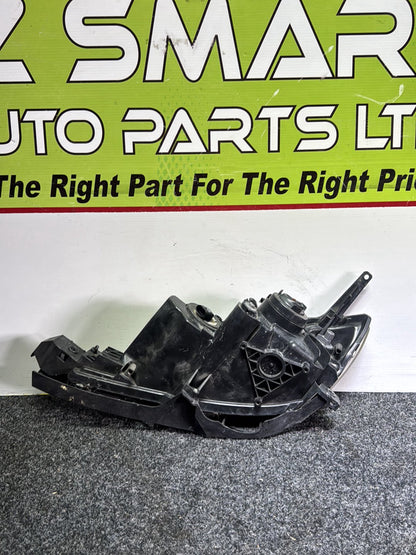 2006 Mazda Axela- Right Headlight PN: STANLEY P2951