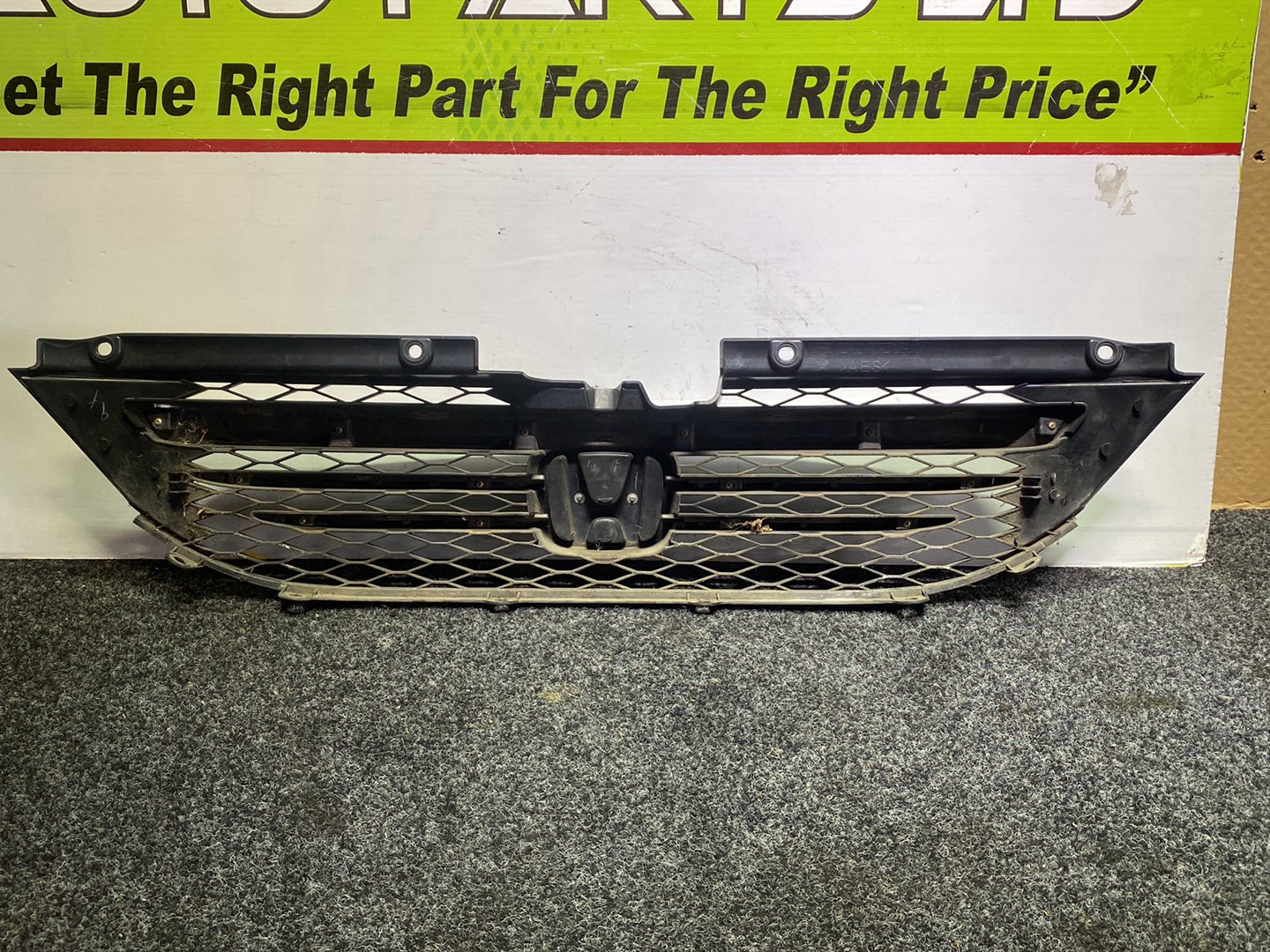 2006 Honda Odyssey - Upper Bumper Grille