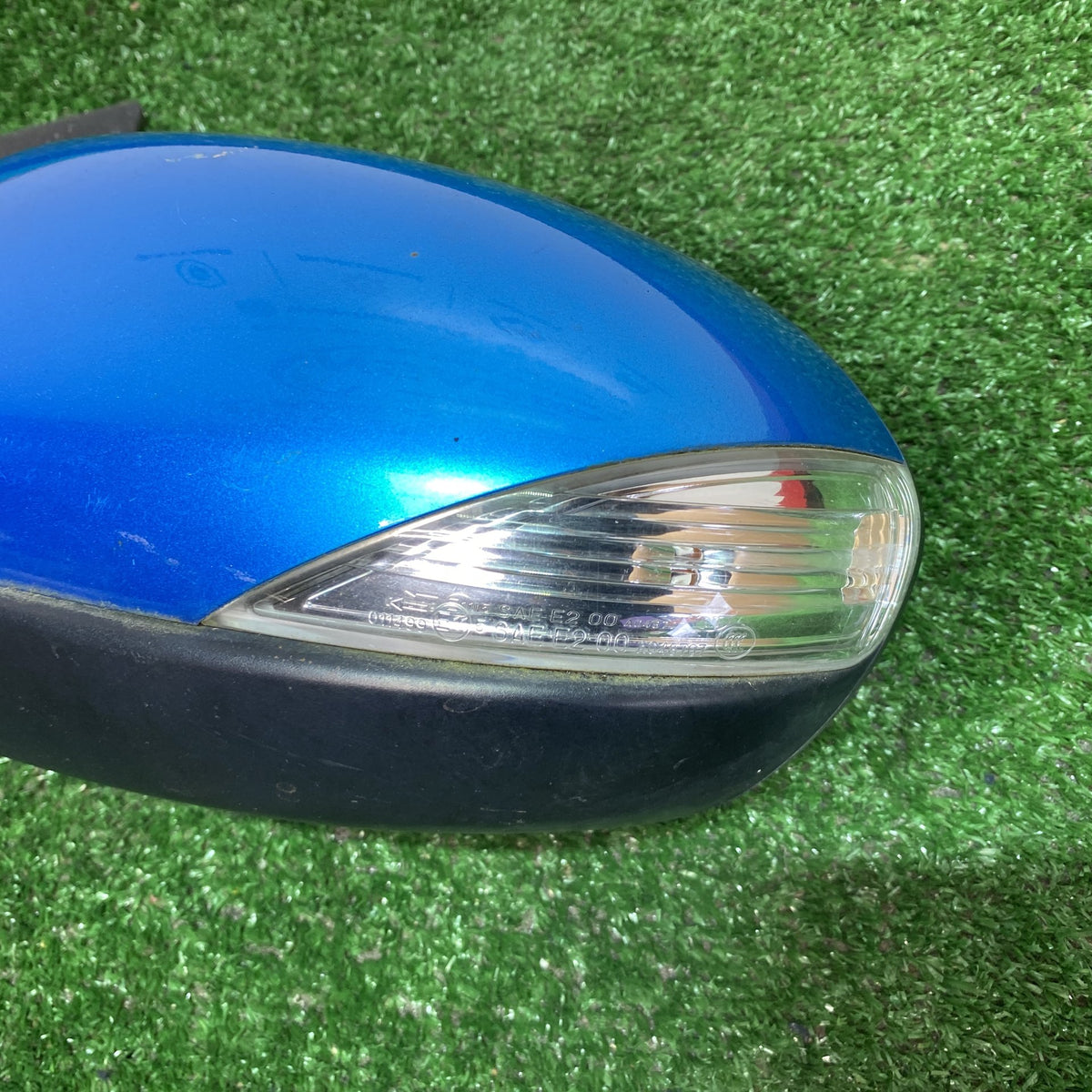 2012 Mazda Axela - Left Door Mirror PN: 7 wires