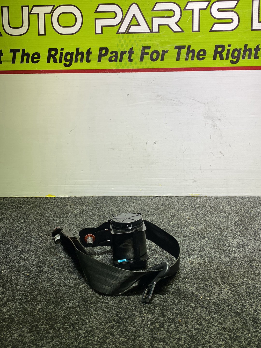 2012 Hyundai i45 - Left Rear Seat Belt