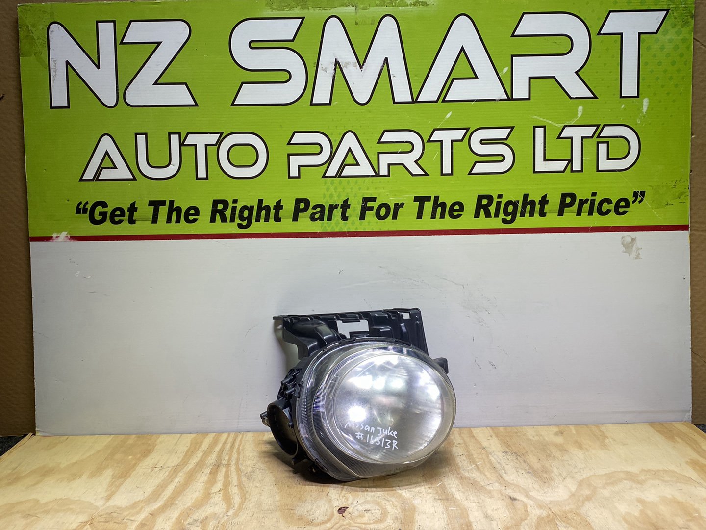 2012 Nissan Juke - Right Headlight PN: ICHIKOH H012