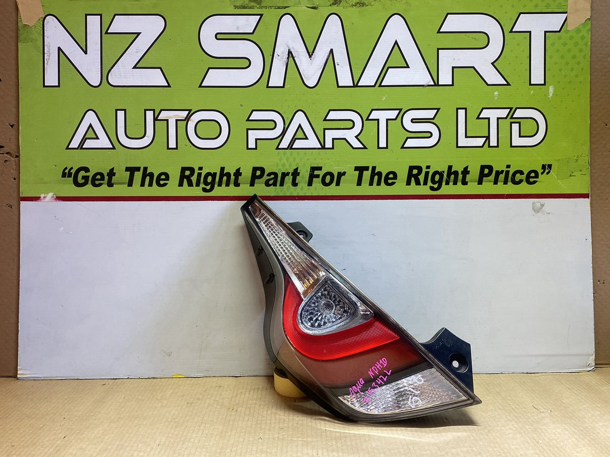 2018 Used Toyota Aqua NHP10 - Left Taillight PN: STANLEY 52-309