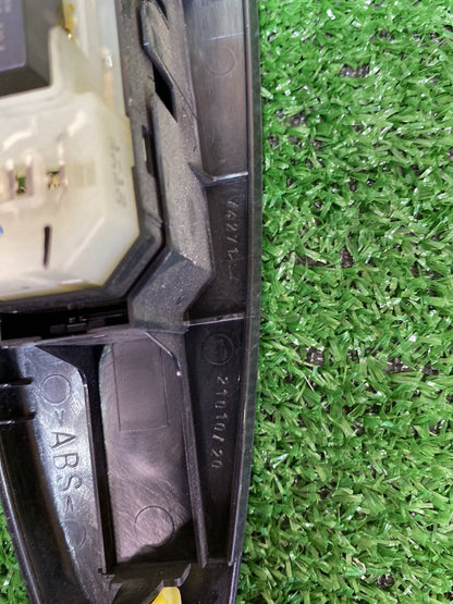 2002 Used Toyota Caldina - Right Rear Window Switch PN: 7427121020