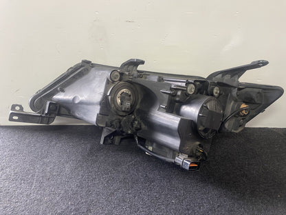 2007 Mitsubishi Outlander - Right Headlight PN: P5585 H.I.D