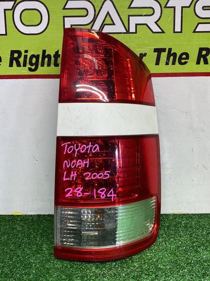 2005 Used Toyota Noah - Right Taillight PN: 28-184