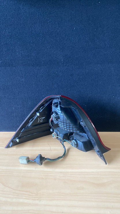 2004 Honda Odyssey - Right Taillight PN: no numbers
