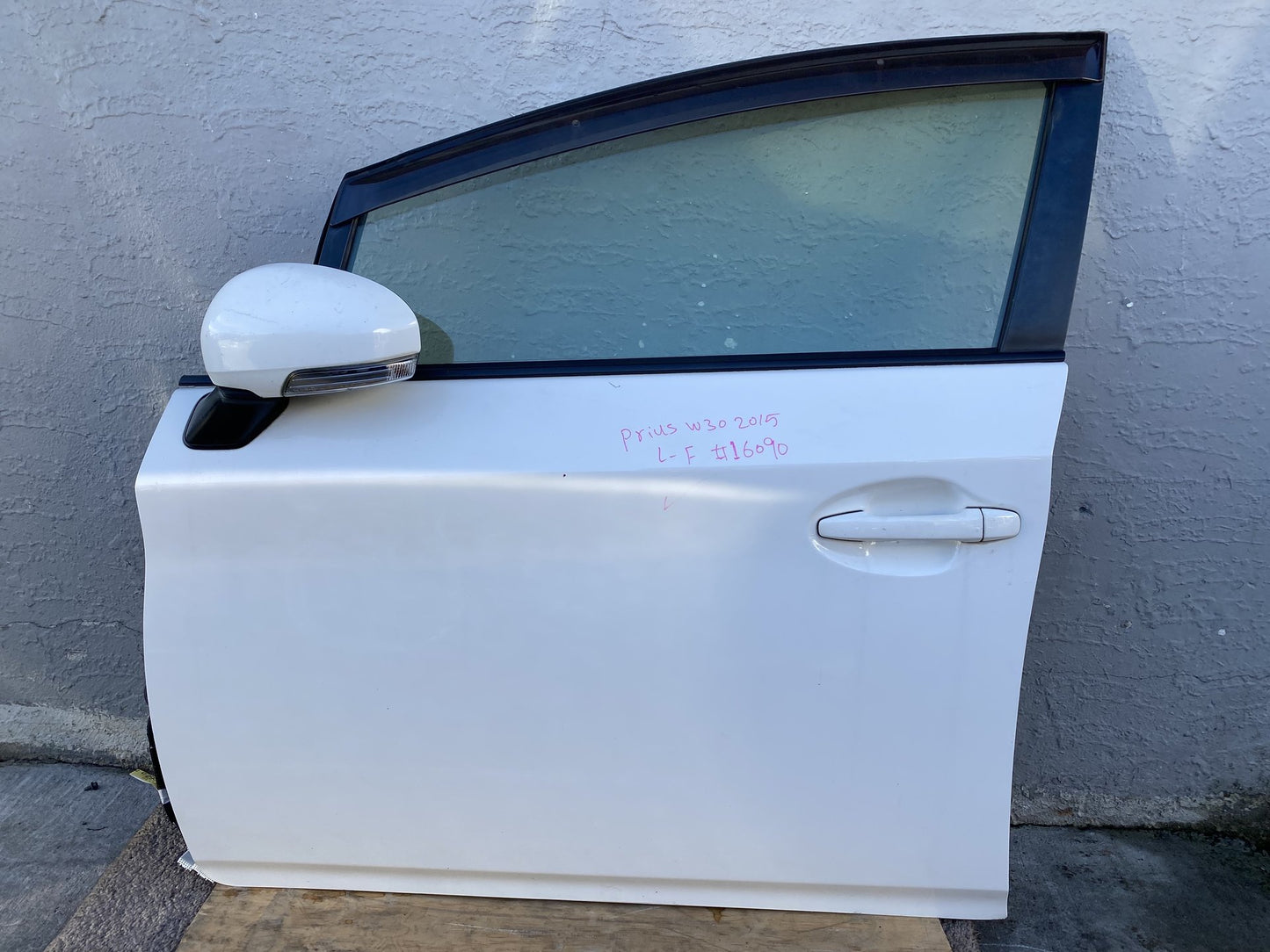 2015 Toyota Prius ZVW30 - Left Front Door