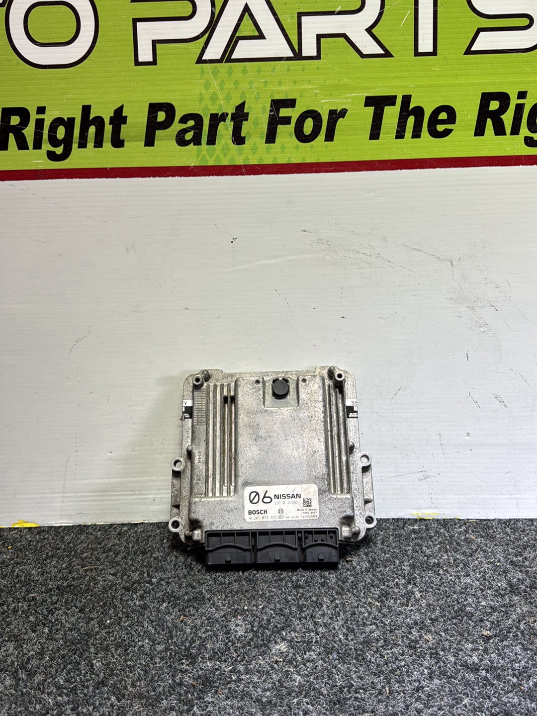 2007 Nissan X-Trail - Engine ECU PN: 23710 JG98D