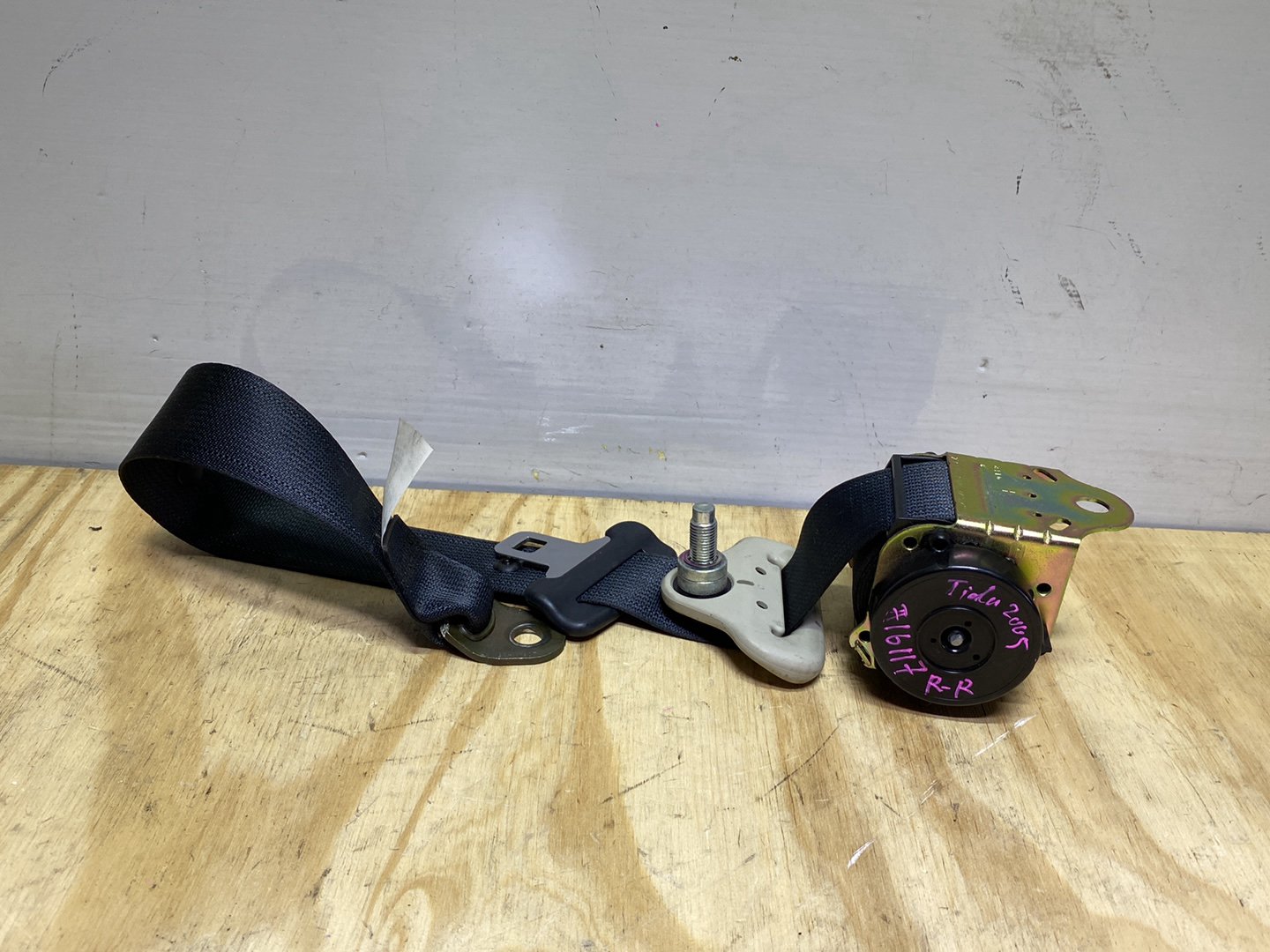2005 Nissan Tiida C11 - Right Rear Seat belt