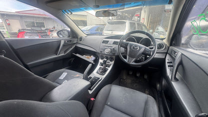 2011 Mazda Mazda3 JM0BL10F100223268  Dismantling For Parts