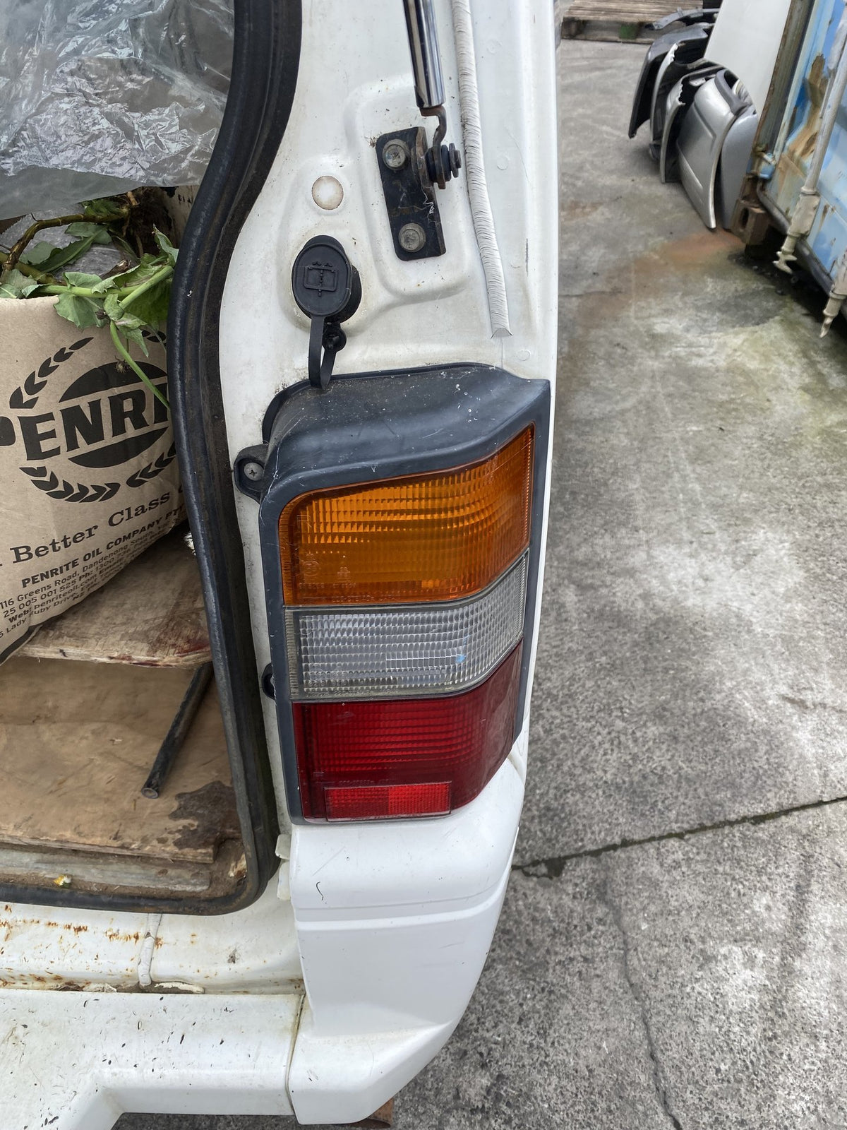 2014 Mitsubishi L300 Dismantling For Parts