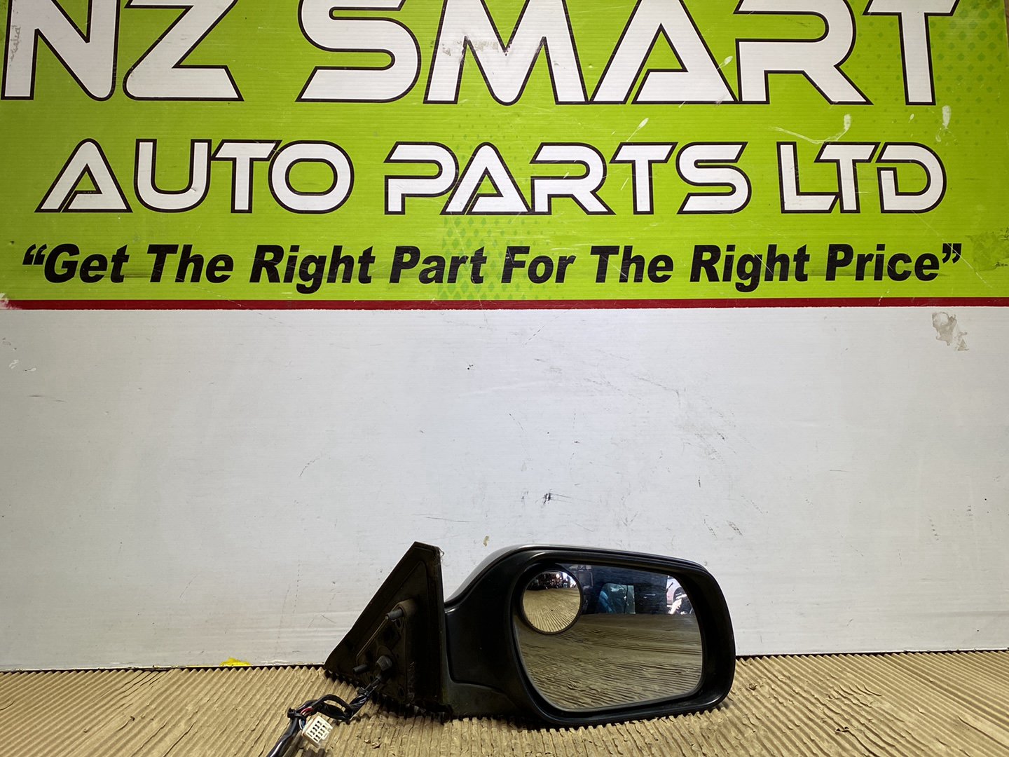 2006 Mazda Atenza- Right Door Mirror PN: 2 plugs 7 wires