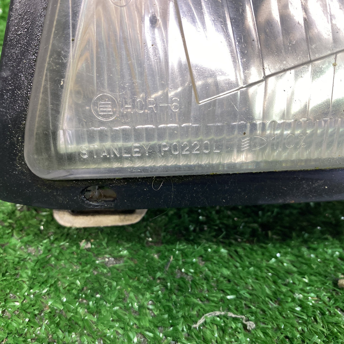 2009 Mazda Bongo Friendee SK82V - Left Headlight PN: STANLEY P0220