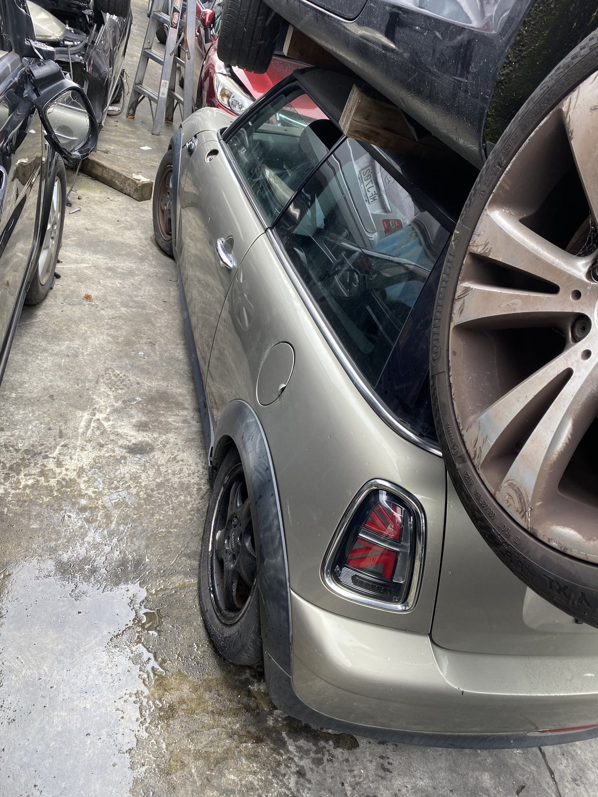 2007 MINI Cooper - Dismantling For Parts