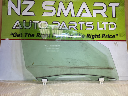 2011 Nissan Fuga - Right Front Door Glass PN: M508