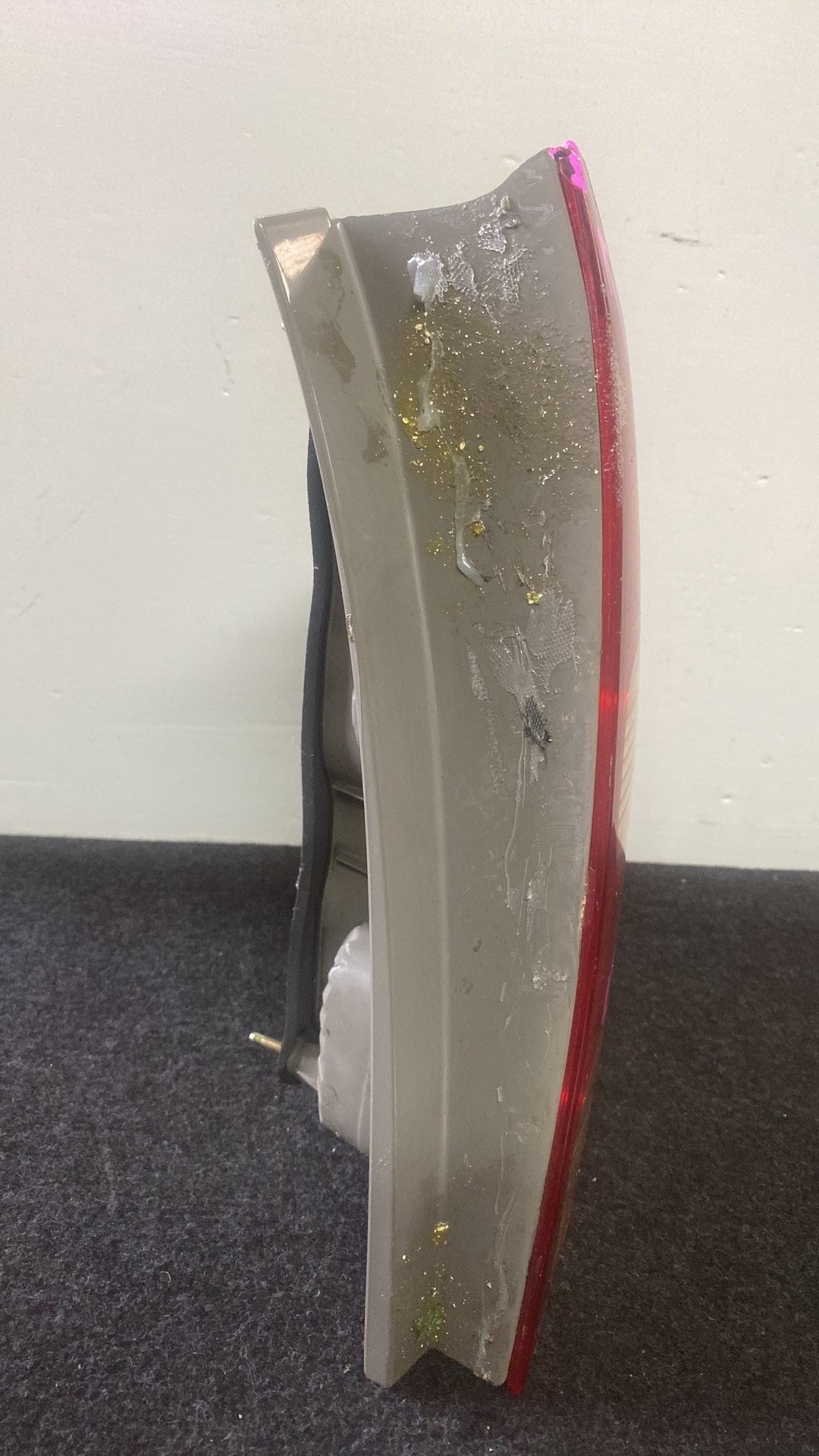 2001 Toyota Corolla Fielder - Right Taillight PN: 13-91 early wagon damage see pics