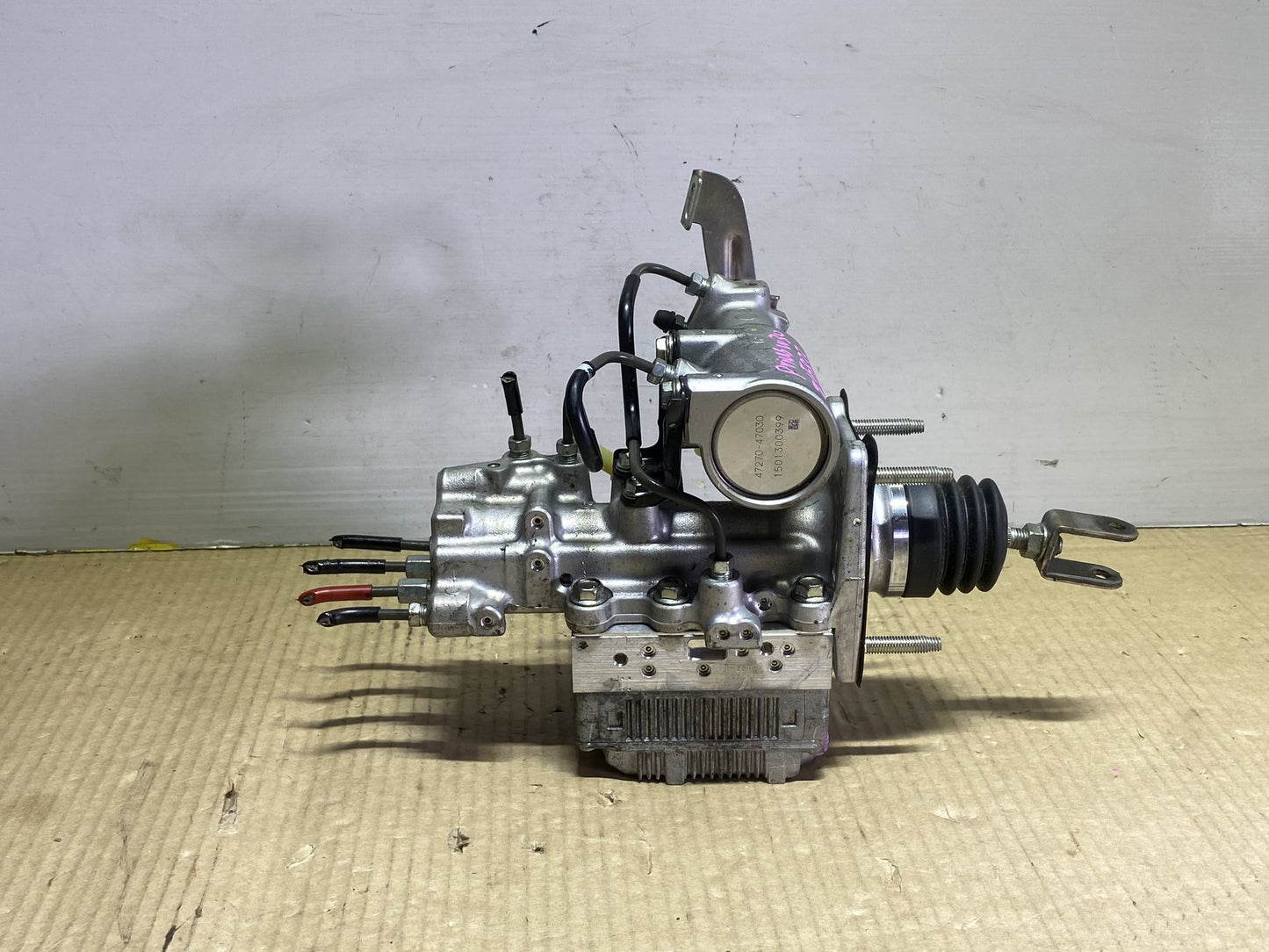 2015 Toyota Prius ZVW30 - ABS Brake Module