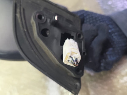 2007 Mazda MPV- Right Door Mirror PN: 8 wires