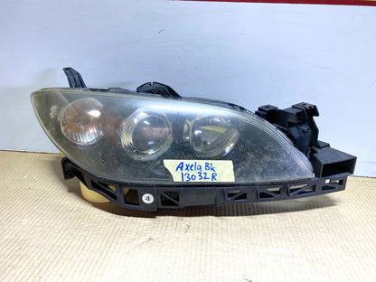 2006 Mazda Axela BK - Right Headlight Manual Adjust/ Non Hid/ Stanley P2690