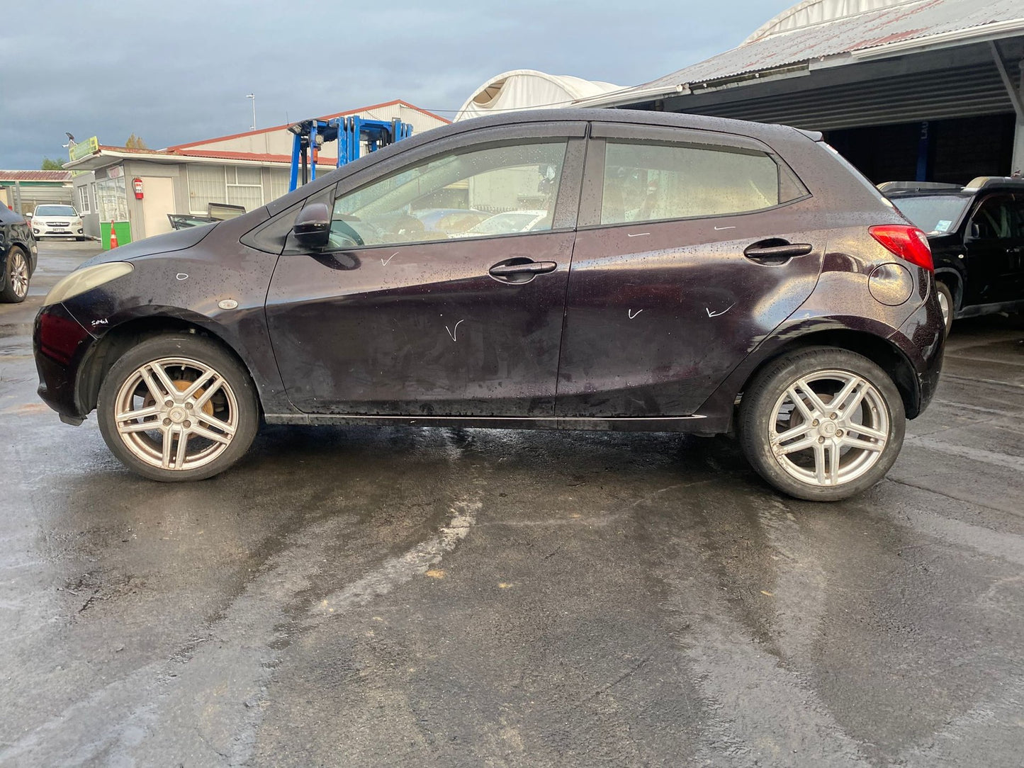 2010 Mazda Demio DE3FS  Dismantling For Parts