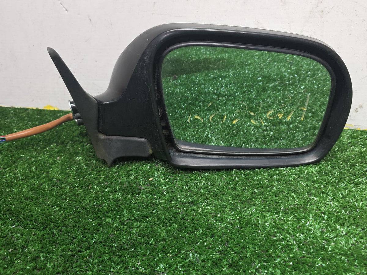 2006 Subaru Legacy - Right Door Mirror PN: 91029AG060/ 9 wires