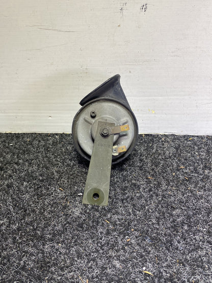 2007 Nissan Fuga - Horn