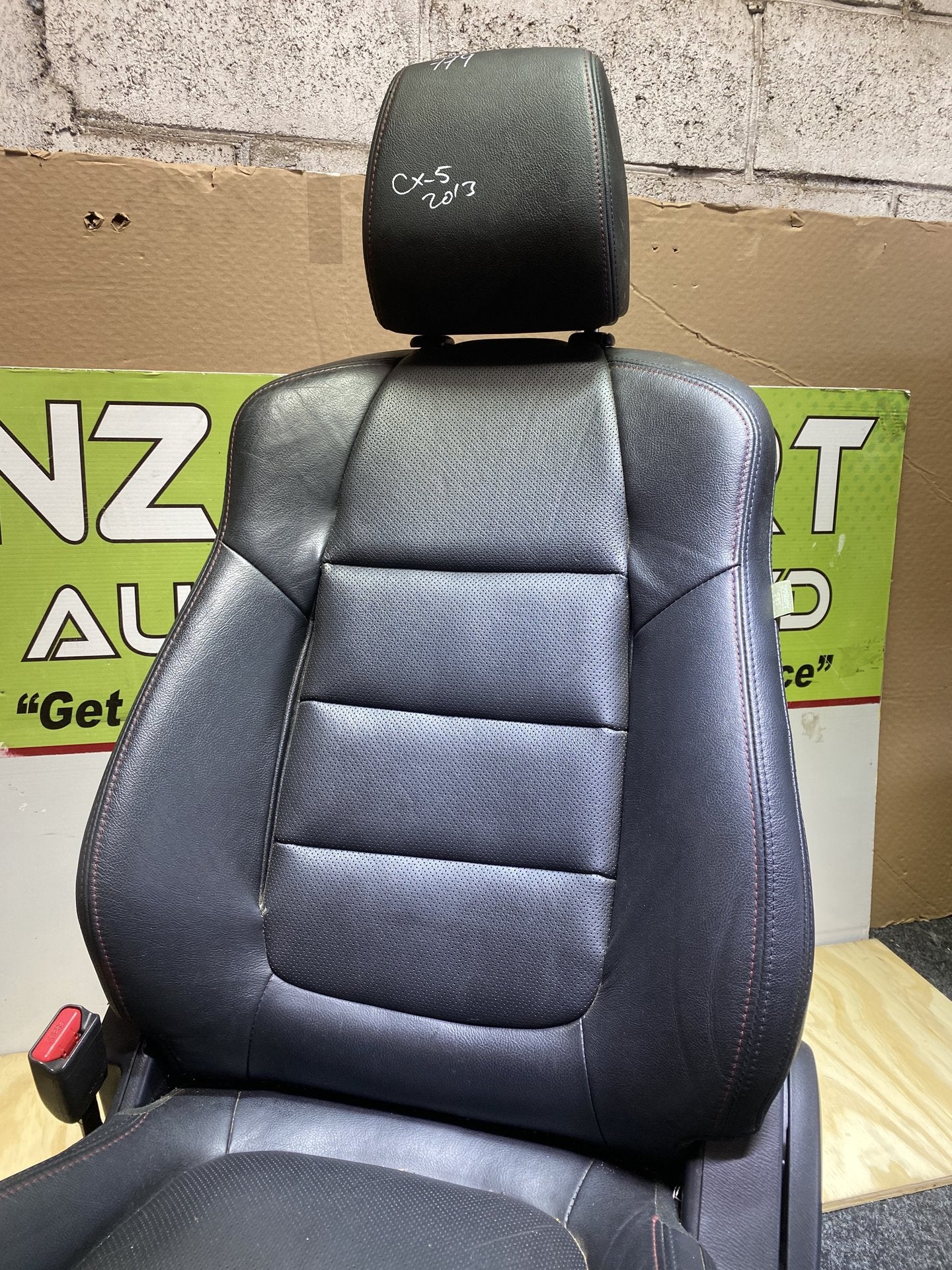 2013 Mazda CX-5 KE2AW - Left Front Seat