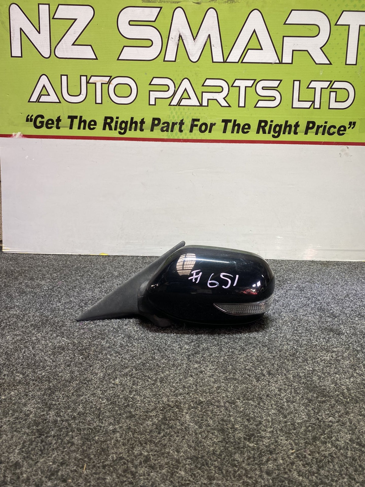 2007 Subaru Legacy BP5 - Left Door Mirror PN: 9 wires