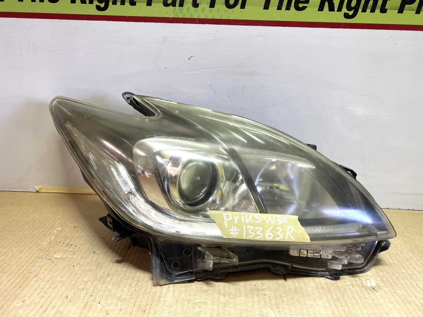 2013 Used Toyota Prius ZVW30 - Right Headlight PN: Koito 47-52