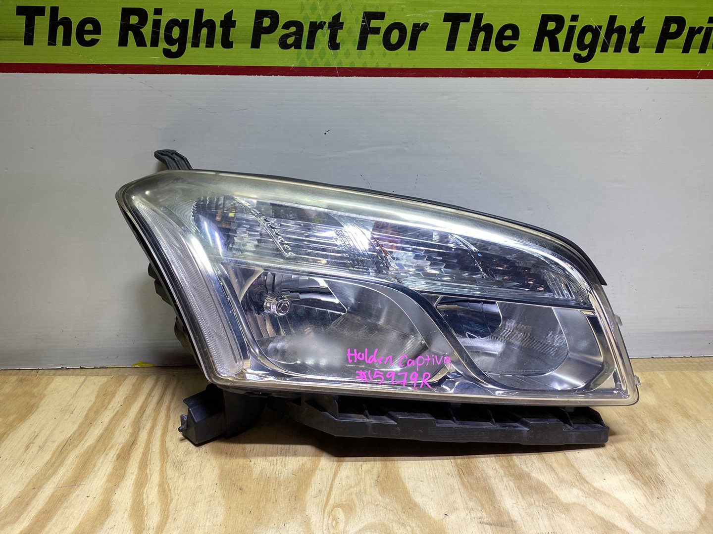 2013 Holden Captiva - Right Headlight