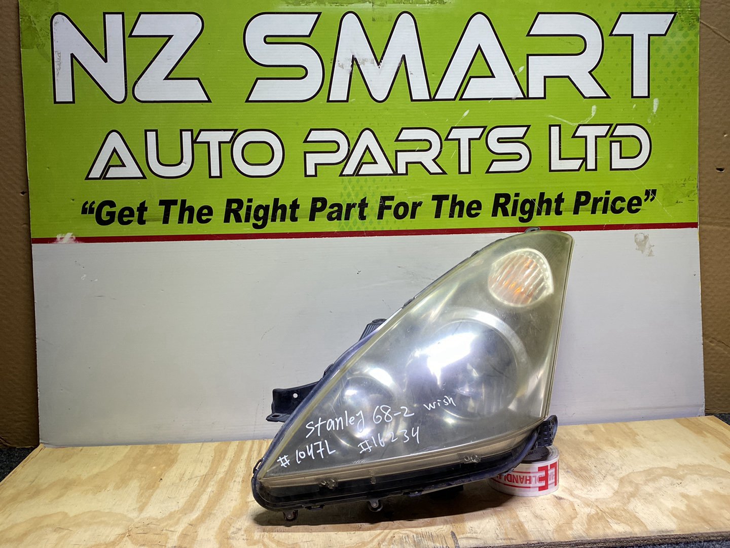 2005 Toyota Wish ANE11 - Left Headlight PN: STANLEY 68-2