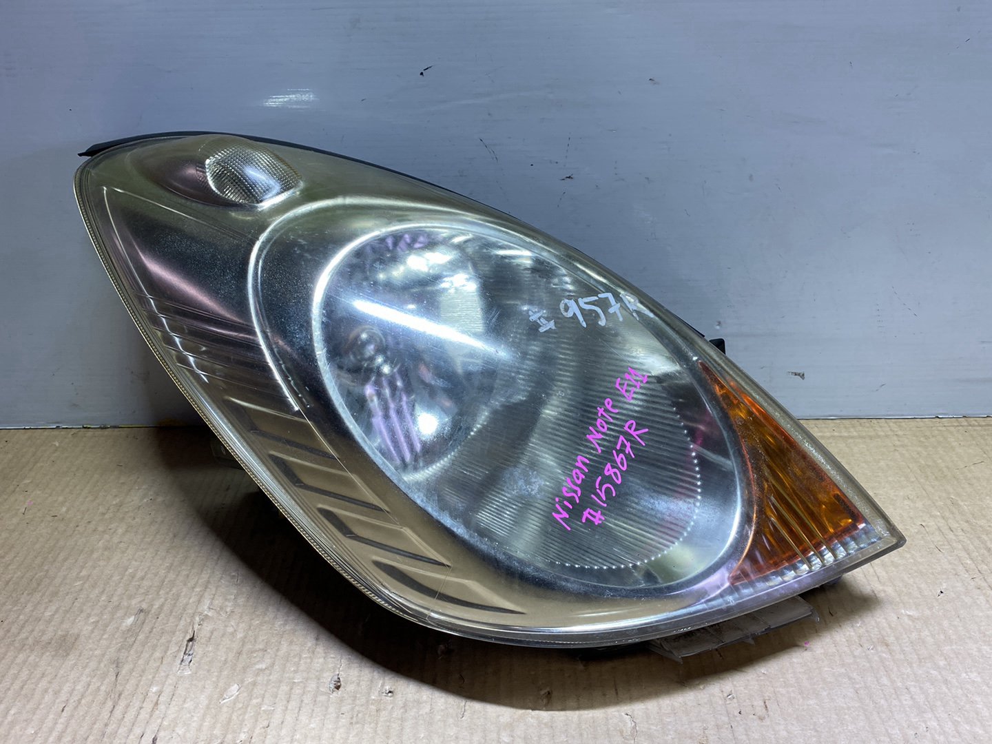2007 Nissan Note E11 - Right Headlight