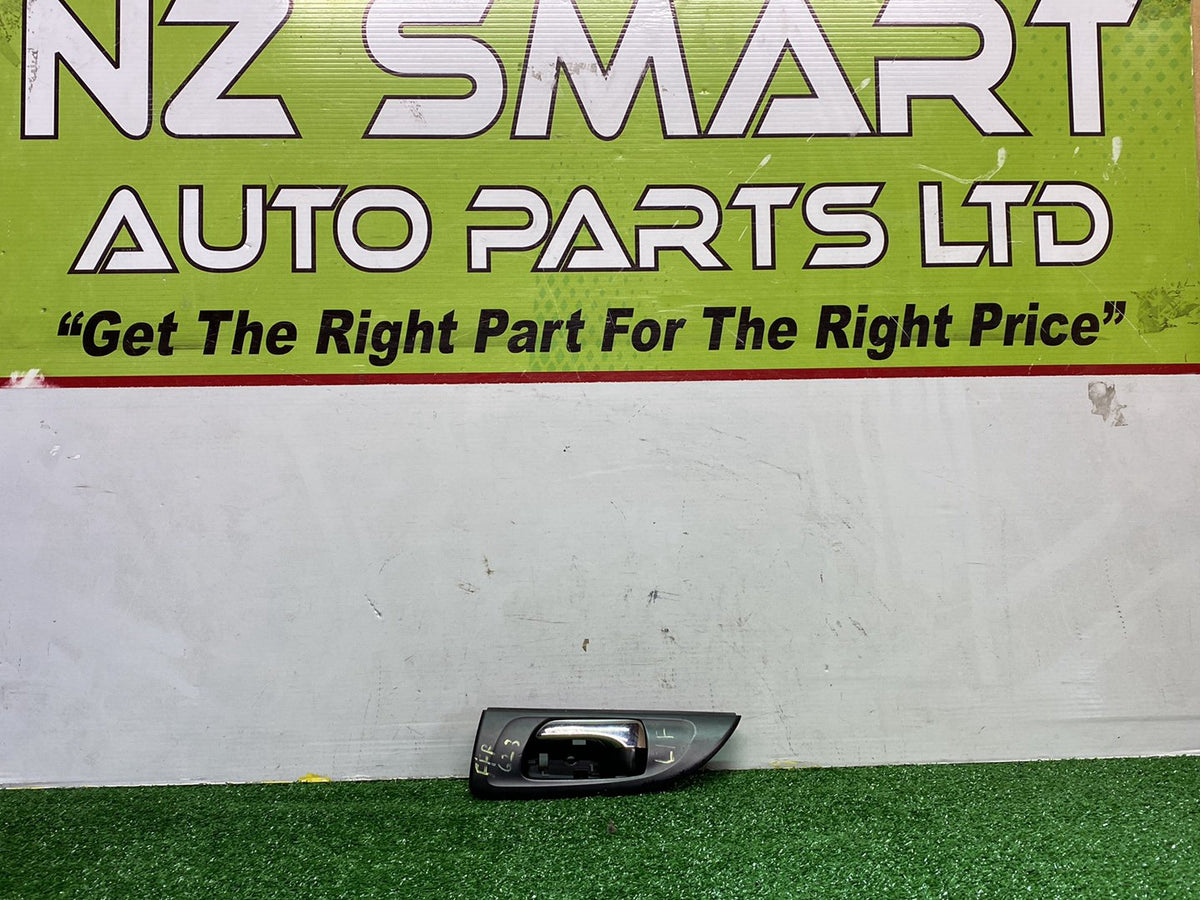 2002 Used Toyota Caldina - Left Front Door Interior Handle PN: 6920621010C0
