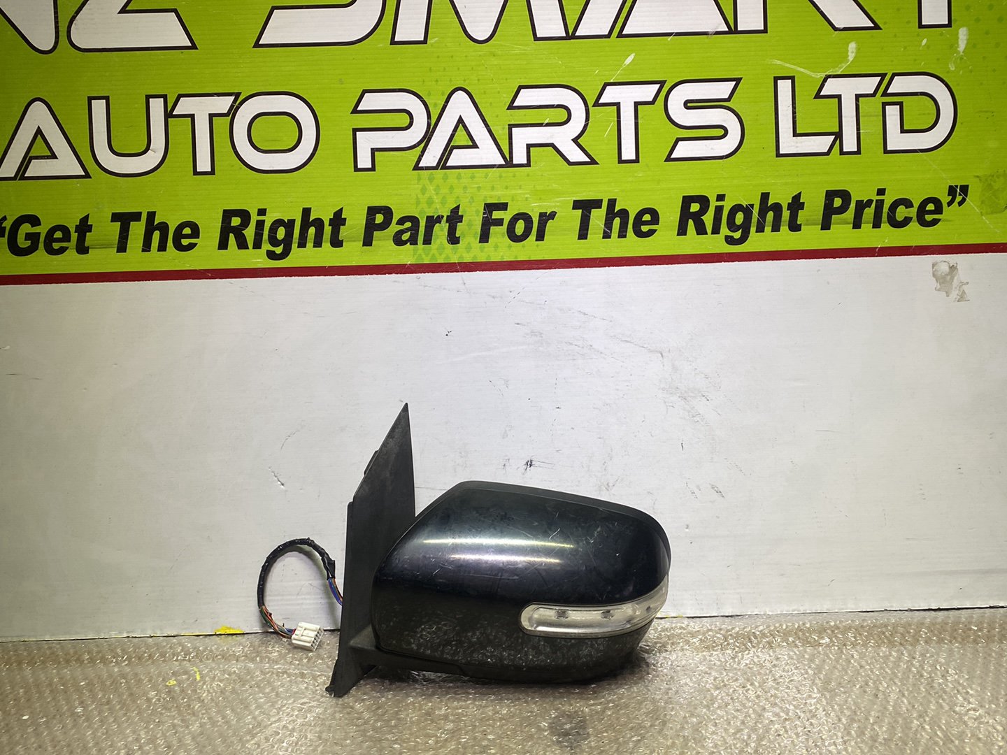 2008 Mazda MPV- Left Door Mirror PN: 8 wires
